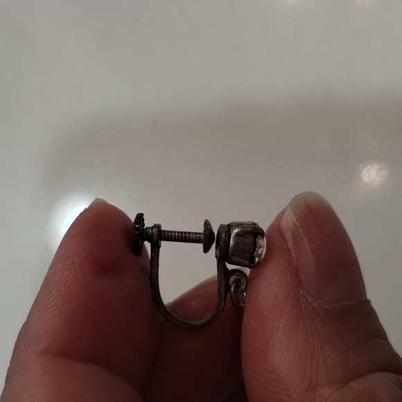 Clear Rhinestone vintage screw back earrings flower shape - Picture 3 of 8